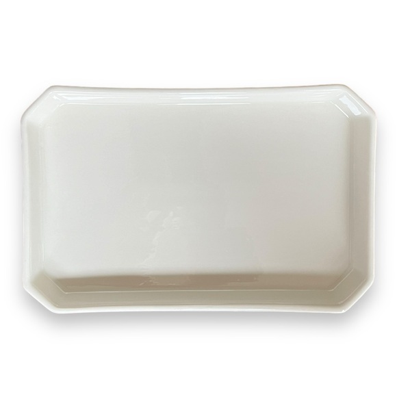 Odeme White Porcelain Catchall and Ring Dish with Geometric Slate Black Edges - Picture 4 of 16